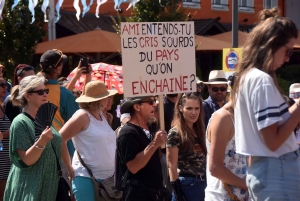 Au Puy-en-Velay, les opposants au pass sanitaire sont toujours chauds