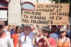 Au Puy-en-Velay, les opposants au pass sanitaire sont toujours chauds