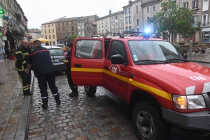 Un déluge orageux s&#039;abat sur Craponne-sur-Arzon : 20 interventions des pompiers effectuées dans le bourg