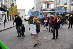 Monistrol-sur-Loire : une centaine de marcheurs pour défendre le climat