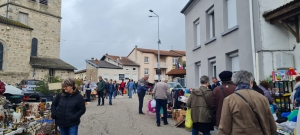 La Chapelle-d&#039;Aurec : le marché aux bonnes affaires dans les rues du village