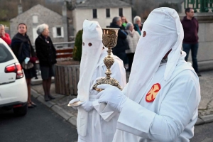 Tence : la procession des Pénitents blancs en photos