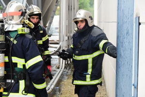 Saint-Romain-Lachalm : un exercice collectif pour les pompiers chez Leygatech