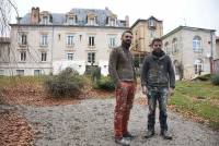 Ludovic et Romain Bertrand participent activement au chantier de rénovation.