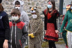 Riotord : des enfants doublement masqués pour Mardi-Gras