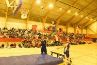 Monistrol-sur-Loire : un show acrobatique et lumineux pour refermer la Fête du sport
