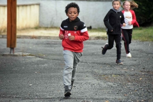Saint-Julien-Chapteuil : les Copains, premiers écoliers dans la course des droits de l&#039;enfant
