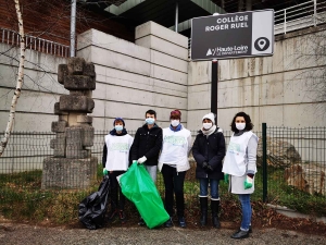 Plus de 100 masques ramassés samedi matin dans les rues de Saint-Didier-en-Velay