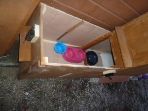Bas-en-Basset : un abri conçu par la Toupie bassoise pour les chats du camping