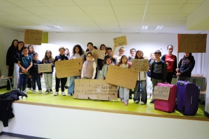 Aurec-sur-Loire : après une journée sans école, les parents occupent le collège public