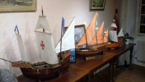 Bas-en-Basset : Claude Sareni offre trois maquettes de bateau à la commune
