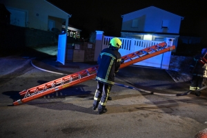 Bas-en-Basset : un garage prend feu, une adolescente de 15 ans donne l&#039;alerte