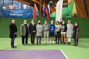 Tennis : au Chambon-sur-Lignon, la victoire pour un Français et une Roumaine