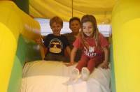 Lapte : les enfants s&#039;en donnent à coeur joie sur les structures gonflables