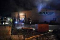 Monistrol-sur-Loire : un incendie se déclare dans un camion benne sous un hangar