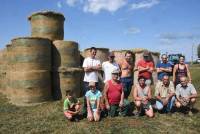 Onze agriculteurs de Grazac et Lapte offrent 200 bottes de foin