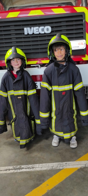 Monistrol-sur-Loire : les écoliers de CP du &quot;Château&quot; visitent la caserne des pompiers
