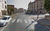La course-poursuite s'est terminée en bas du faubourg Saint-Jean au Puy-en-Velay. Photo Google Street View||