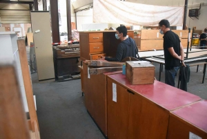Yssingeaux : 90 % du vieux mobilier scolaire vendu par le Sou des écoles