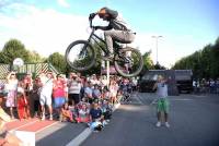Bas-en-Basset : un show de vélo acrobatique enthousiasmant