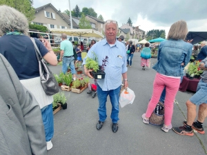 Le Chambon-sur-Lignon : la place des Balayes devient la place des fleurs et des plantes ce dimanche
