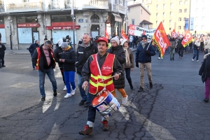 Réforme des retraites : combat de chiffres et d&#039;idées à la manifestation au Puy-en-Velay