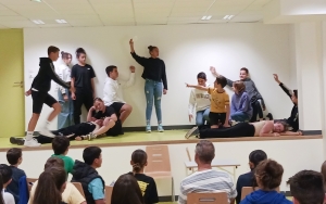 Aurec-sur-Loire : rencontre des élèves de 4e du collège des Gorges de la Loire avec un auteur