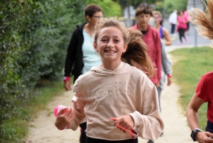 Une nuée rose et blanche sur la Course des filles à Brives-Charensac (photos + vidéo)