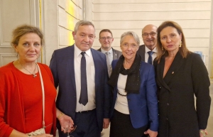 Sept maires de Haute-Loire reçus à l&#039;Elysée par le président de la République