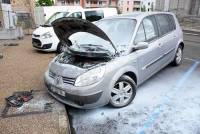 Yssingeaux : un court-circuit électrique met le feu à une voiture en centre-ville