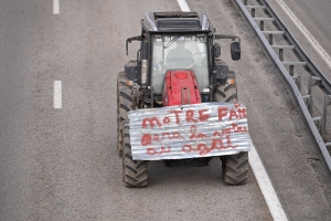 A Yssingeaux, les agriculteurs en colère réclament des paroles et des actes (vidéo)