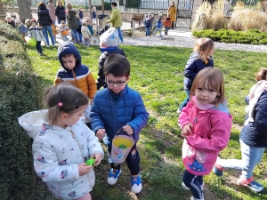 Bas-en-Basset : 95 jeunes enfants chassent les oeufs dans le jardin public