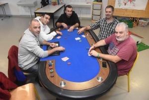 Mazet-Saint-Voy : des joueurs relancent le club de poker