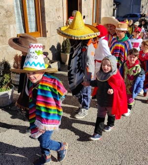 Raucoules : un carnaval dépaysant pour les  écoliers