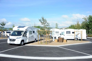 Puy-en-Velay : l&#039;aire de camping-cars du Pôle Intermodal fait carton plein
