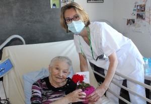 Hôpital d&#039;Yssingeaux : une plante fleurie pour les mamans