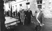 Simone Veil lors de sa visite au Chambon-sur-Lignon au côté de Jacques Chirac. Photo collection Francis Valla.