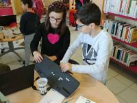 Saint-Jeures : des enfants jouent les apprentis scientifiques sur un clavier d&#039;ordinateur