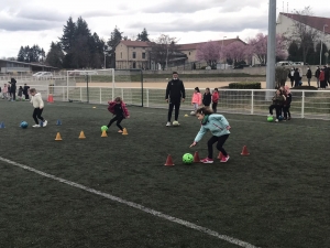 Football en CP à l’école Notre Dame-du-château à Monistrol-sur-Loire